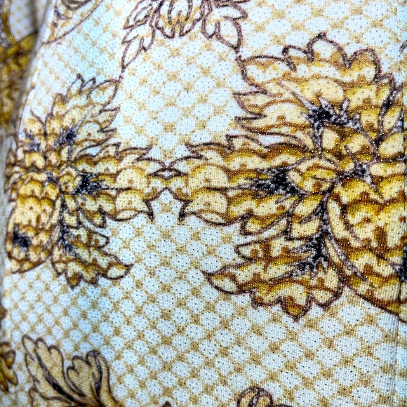 TIFFANYSLABEL IVORY/GOLD/BLACK VINTAGE STYLE DRESS WITH BLACK EMBROIDERED TRIM - Picture 4 of 9